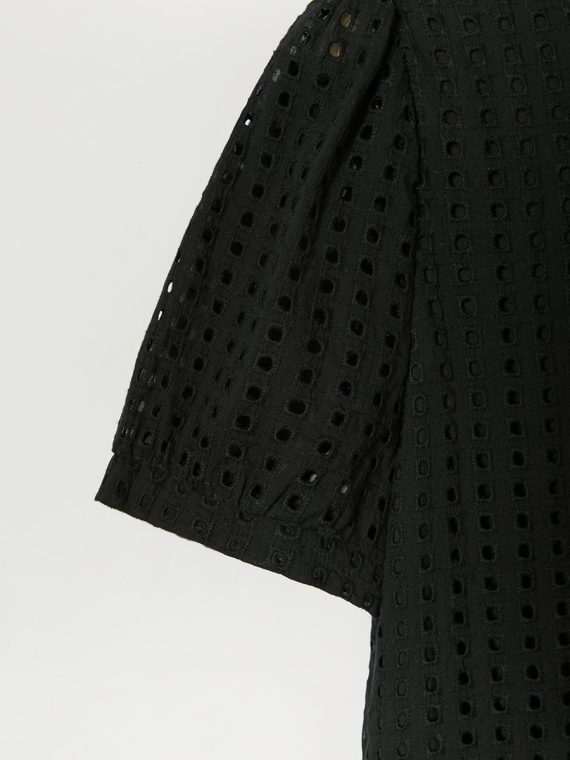 Black Solid Hollow Out Round Neck Short Sleeve Tee - Image 4