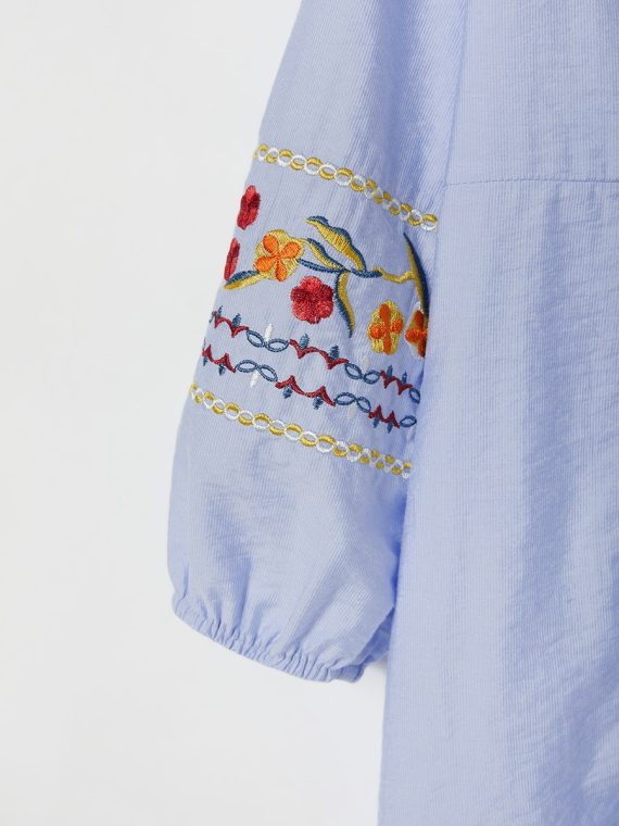 Blue Floral Buttons Round Neck 3/4 Sleeve Shirt - Image 4