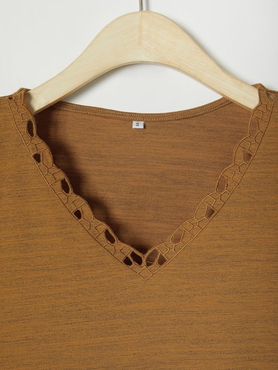 Artisan Gold Solid Embroidery V-neck Short Sleeve T-shirts - Image 4